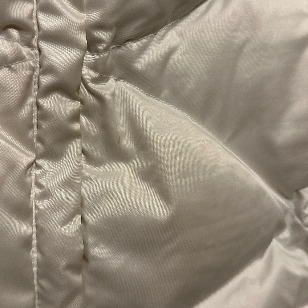 The North Face Women’s White Puffer Jacket Size M - Picture 2 of 12